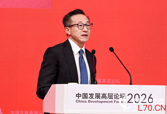 蔡崇信：中国AI通过开源模型打破壁垒，让AI不再是少数巨头的特权