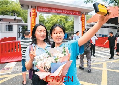 高考早已超越了一场考试本身