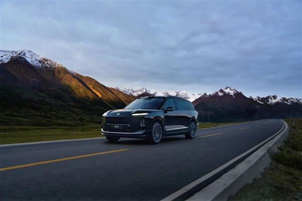 超70万用户同步升级！蔚来世界模型新版本推送：老车主同享